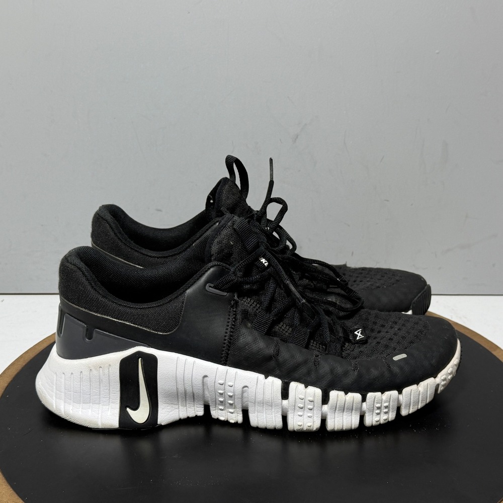Nike Free Metcon 5 Women Size 10 Training Shoes Black White Gym Crossfit Hyrox